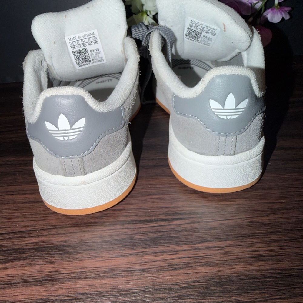 Adidas Kids Gray and White Campus Sneakers - Picture 5 of 6